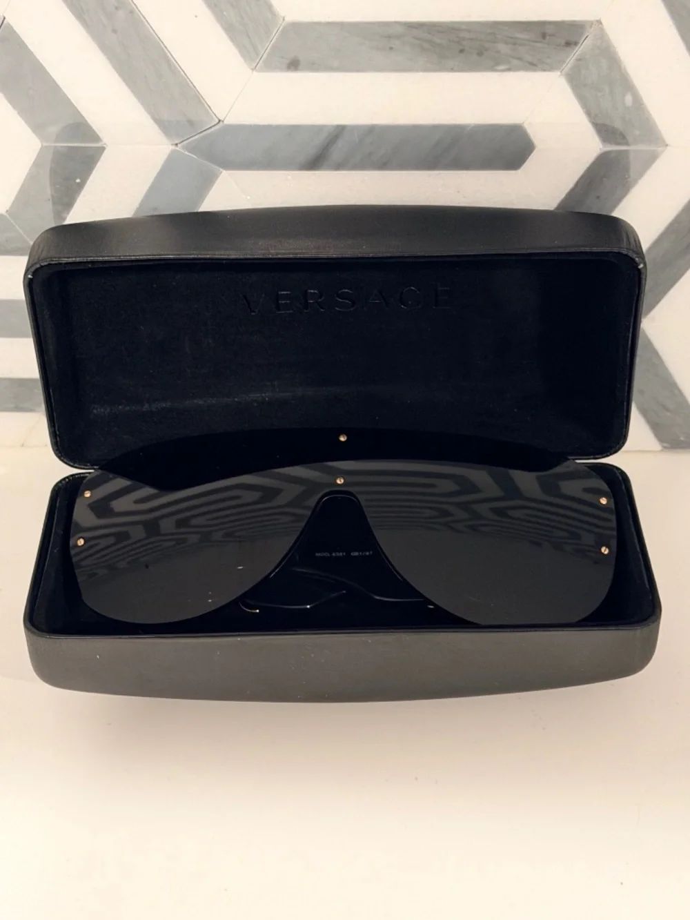 Versace Men's Sunglasses. Almost Brand NEW!